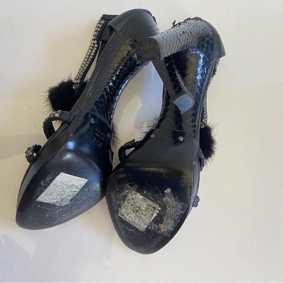 Gucci Black Leather & Rabbit Fur High Heels - Picture 8 of 13